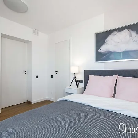 Lovely Urban Retreat Near Old Town, Wifi 100Mb