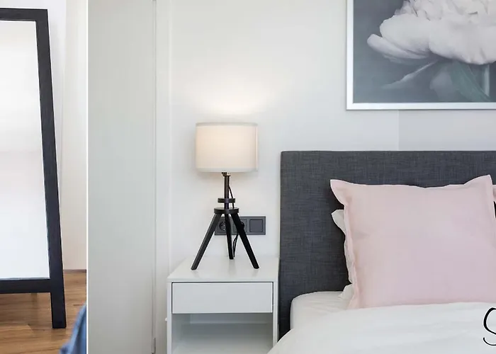 Lovely Urban Retreat Near Old Town, Wifi 100Mb Apartamento